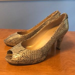 Stuart Weitzman Pumps